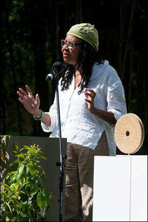 Jamaica Kincaid LHR_LandscapeAwards_0826